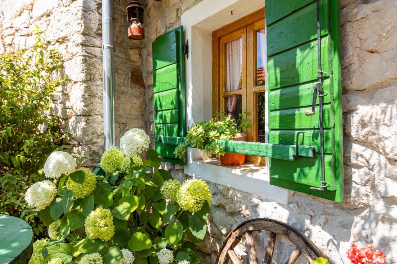 Marcelovi Dvori Bed & Breakfast Pirovac Exterior foto