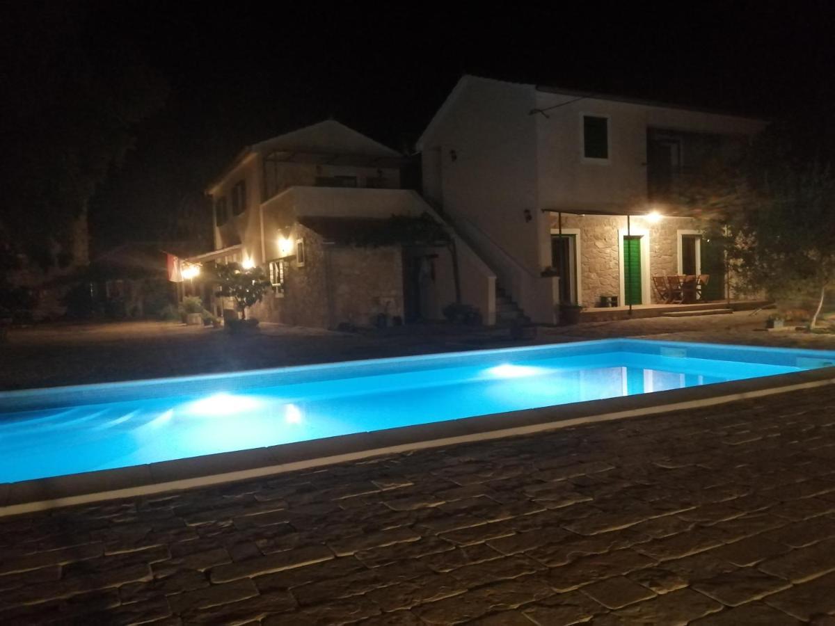 Marcelovi Dvori Bed & Breakfast Pirovac Exterior foto