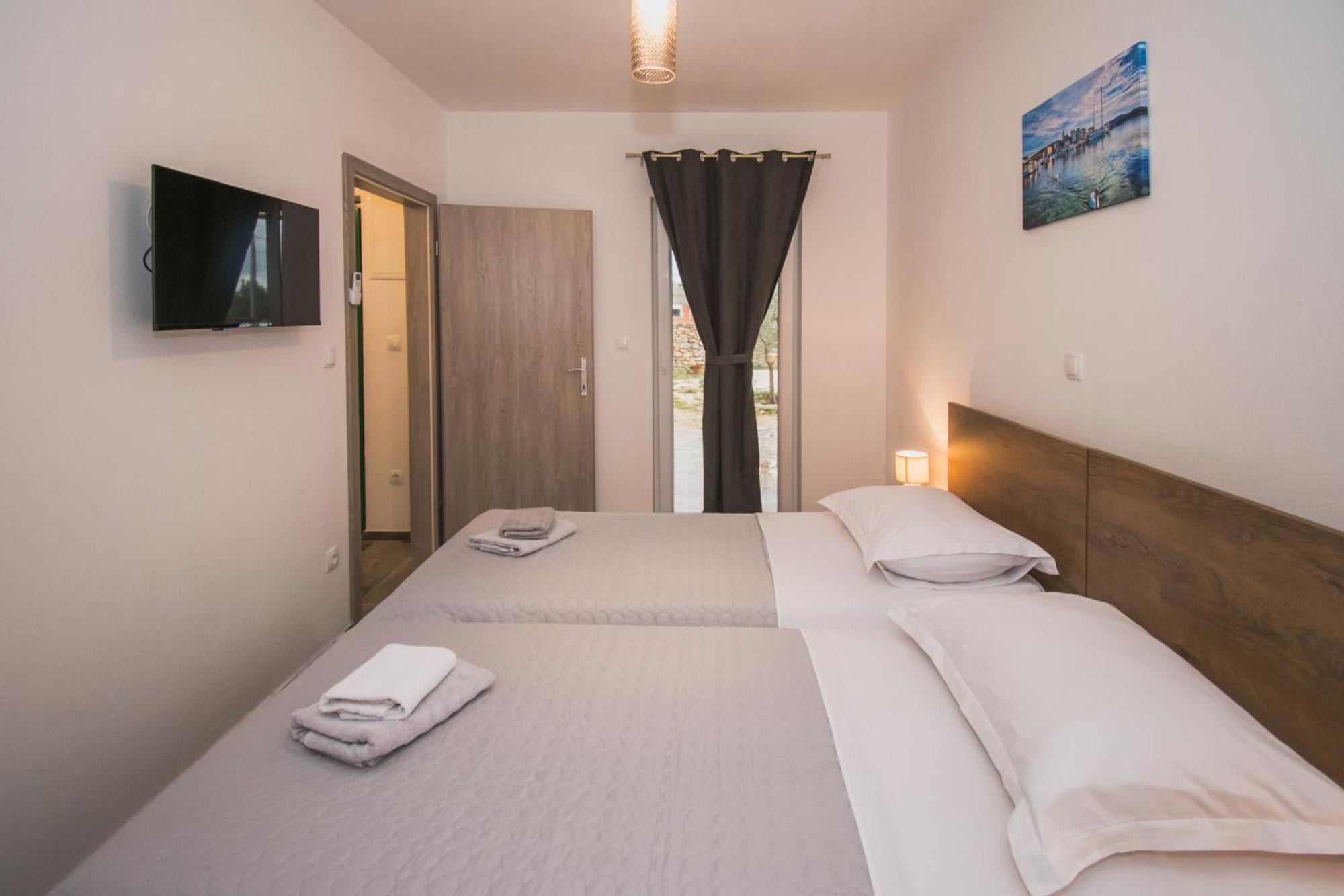 Marcelovi Dvori Bed & Breakfast Pirovac Cameră foto